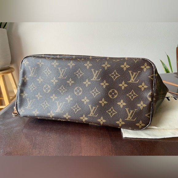 Louis Vuitton Neverfull MM 2,348$+tax - Picture 9 of 15